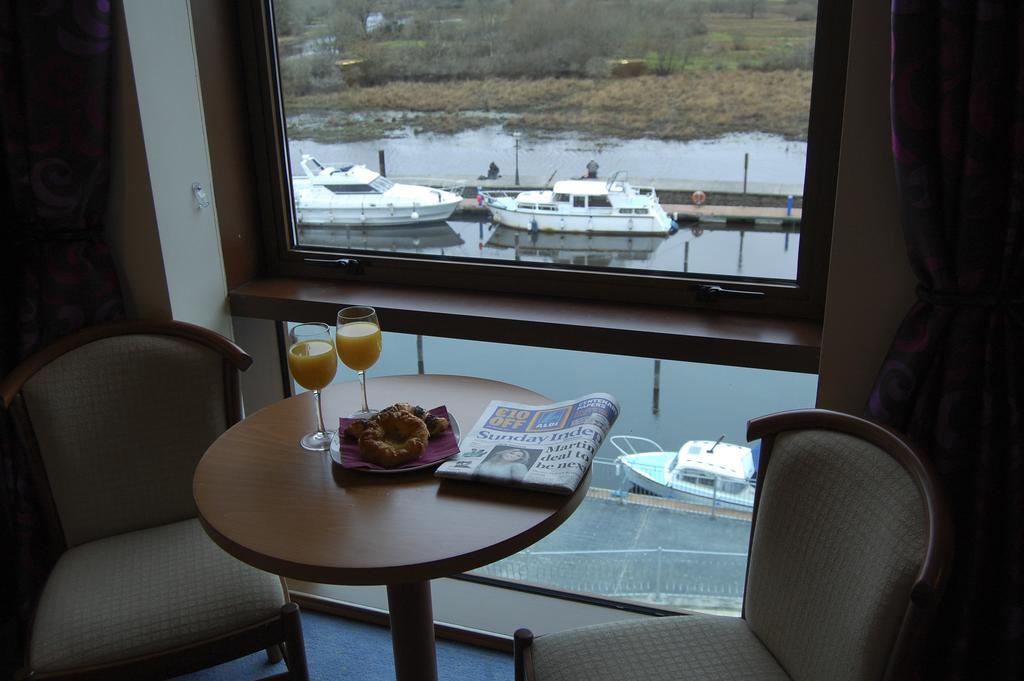 Leitrim Marina Hotel Carrick-on-Shannon Exterior foto