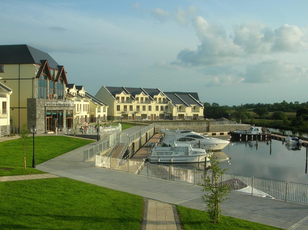Leitrim Marina Hotel Carrick-on-Shannon Exterior foto